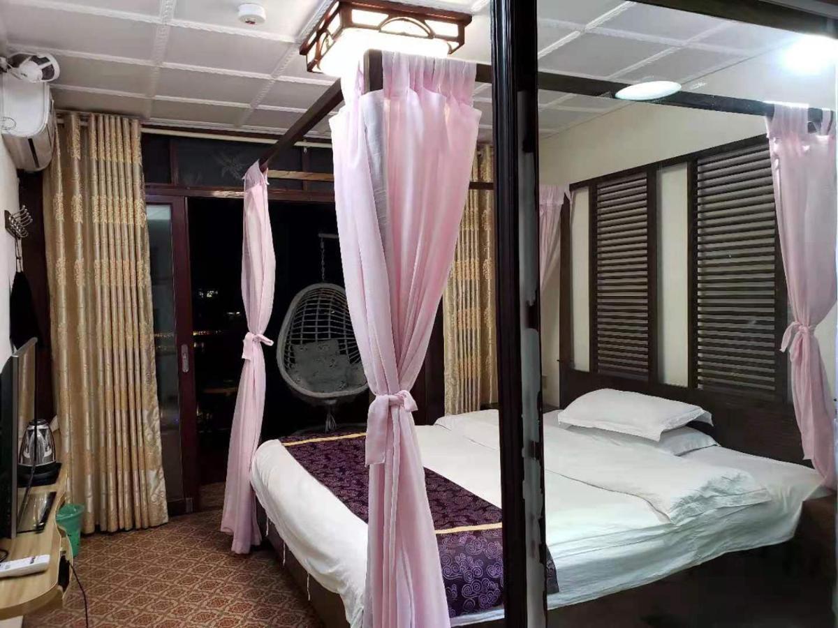 Lqj Riverside Guest House Fenghuang Exterior foto