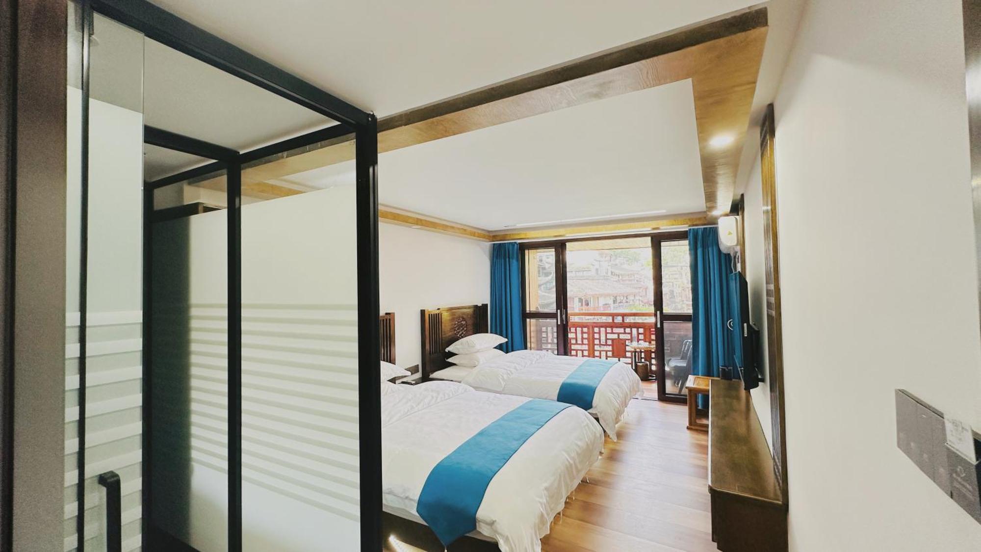 Lqj Riverside Guest House Fenghuang Exterior foto